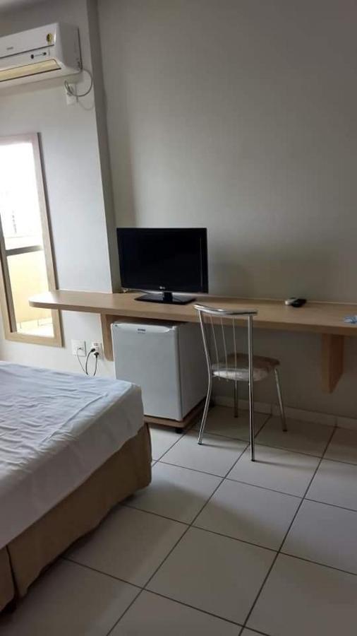 Golden Dolphin 3Pessoas com piscinas termais mais toalhas e roupas de cama lençóis travesseiros fronhas limpeza do check in impostos e taxas já incluso Caldas Novas Esterno foto