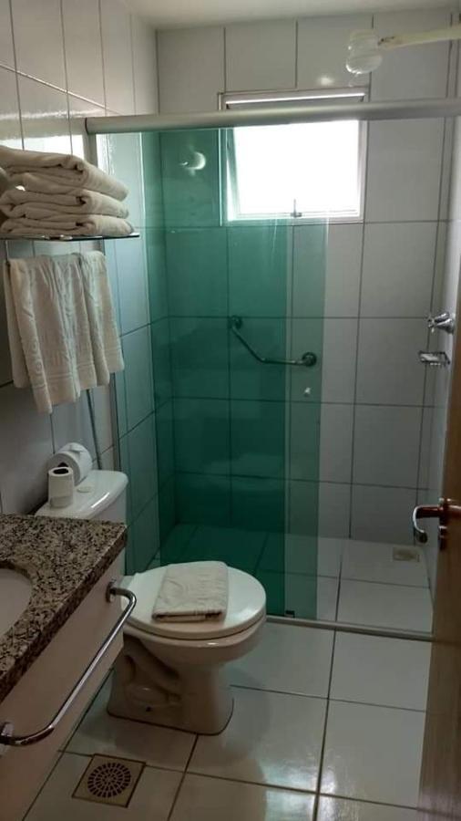 Golden Dolphin 3Pessoas com piscinas termais mais toalhas e roupas de cama lençóis travesseiros fronhas limpeza do check in impostos e taxas já incluso Caldas Novas Esterno foto