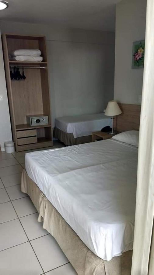 Golden Dolphin 3Pessoas com piscinas termais mais toalhas e roupas de cama lençóis travesseiros fronhas limpeza do check in impostos e taxas já incluso Caldas Novas Esterno foto